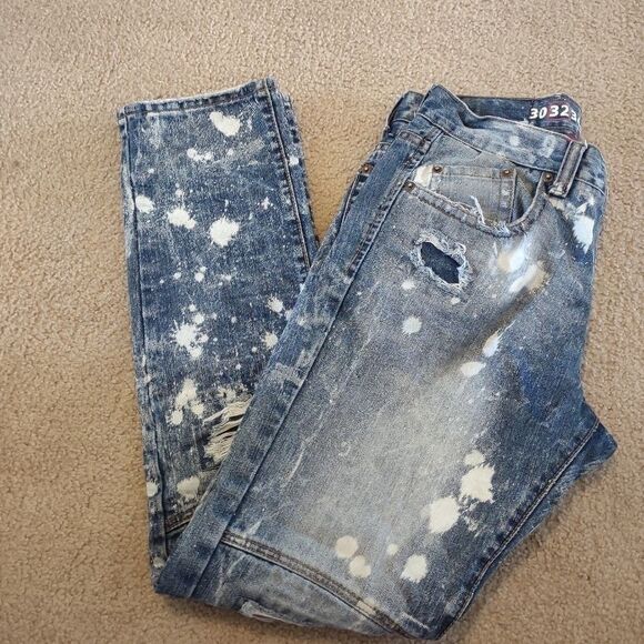 DENIM HOUSE Blue Jeans 32x33 100 Cotton Distressed Deconstructed Euc - Picture 2 of 6